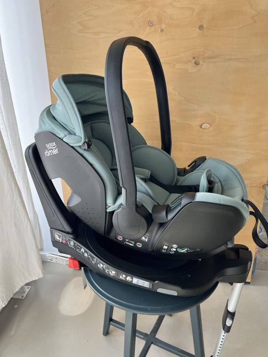Scoica Auto Britax Romer Baby Safe Pro + ISOFIX Vario Base 5Z