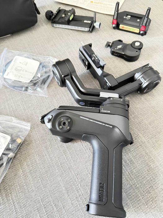 Zhiyun-Tech Weebill 2 Pro Kit – Stabilizator Gimbal 3 Axe (ca nou)