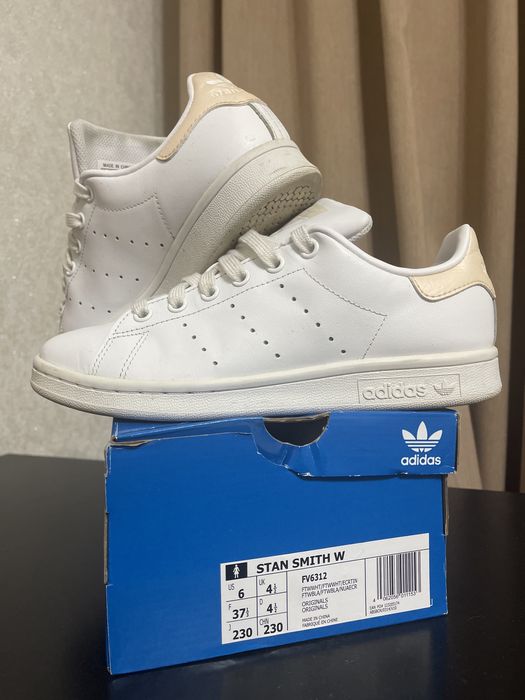 Кроссовки в отличном состоянии