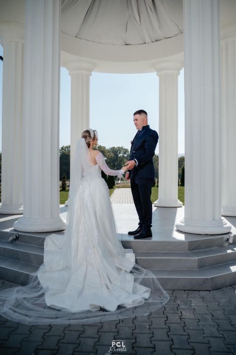 Vând rochie de mireasa !