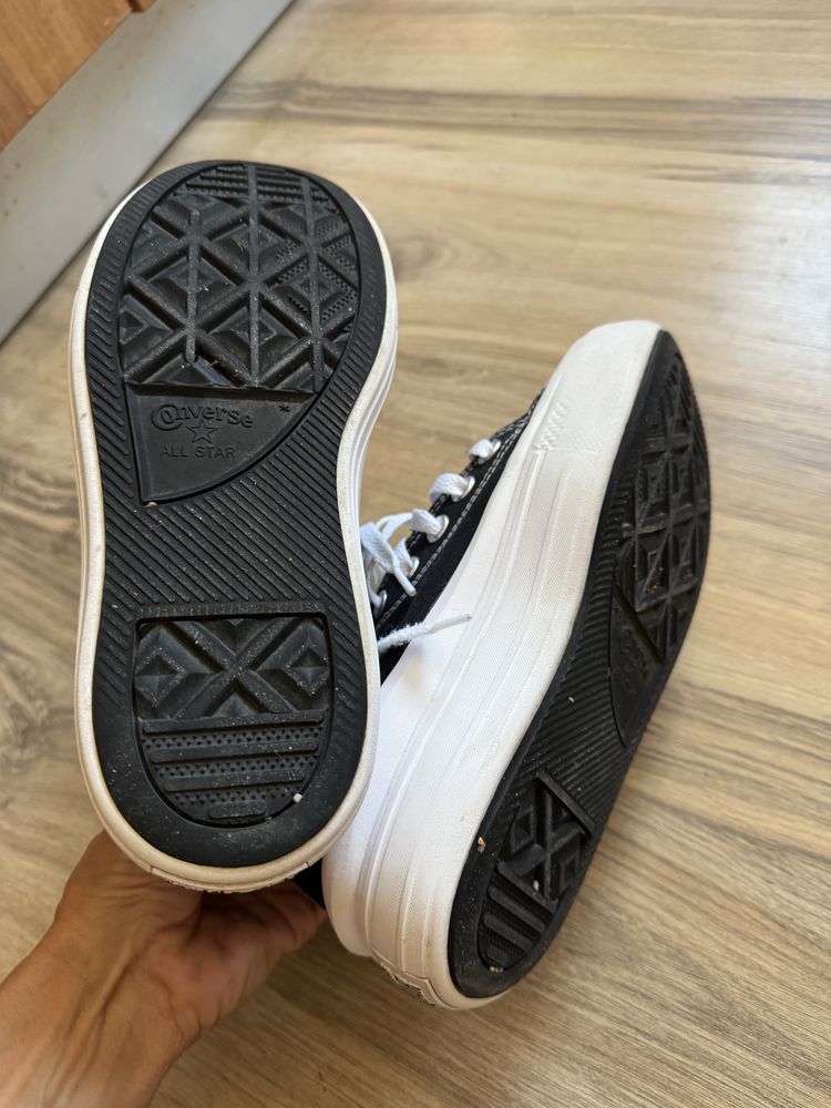 Оригинални кецове Converse Platforms ! 37,5 н
