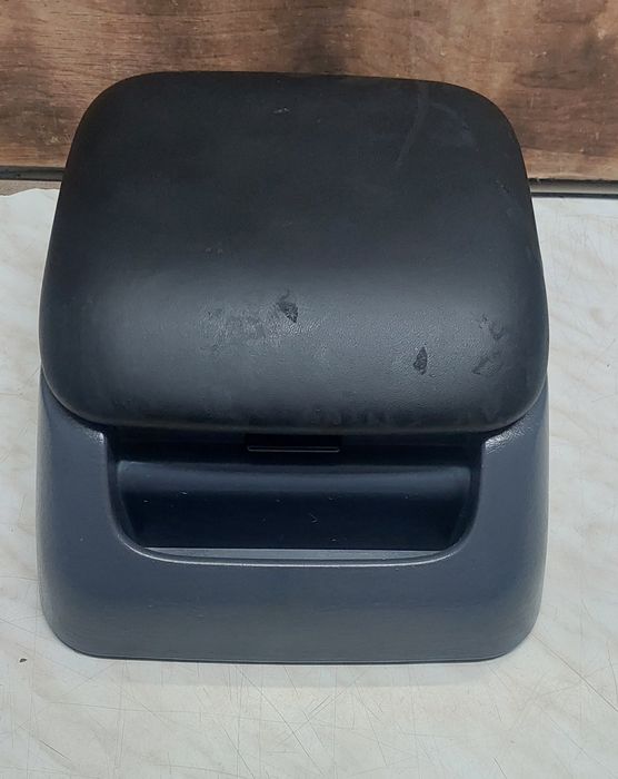 Подлокотник высокий Прадо 95