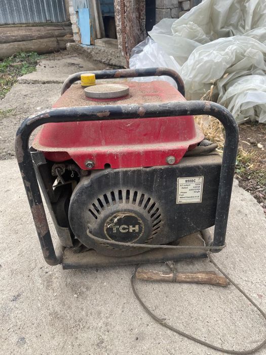 Генератор движок продам