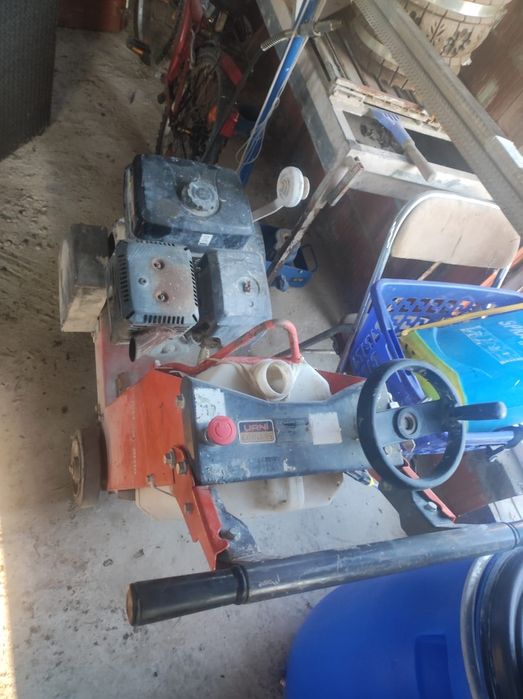 Mașină de tăiat beton