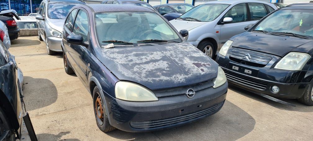 Opel Corsa C 1.2 на части