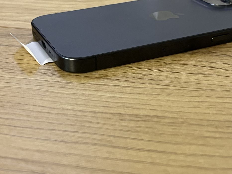 Бартер  iPhone 15 pro 256gb black 90%