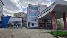 Spatii centrale, showroom, magazine, clinica, birouri, servicii, etc.