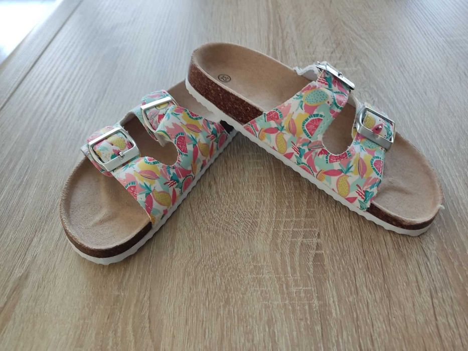 Маратонки, кецове, обувки, сандали за момиче