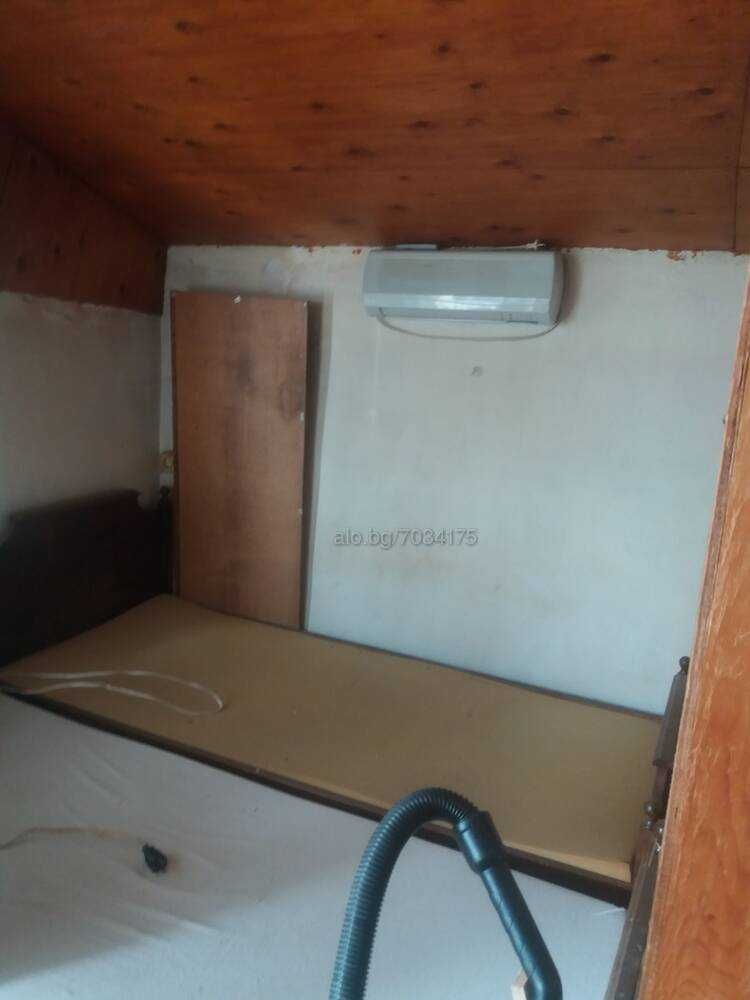 Дава се под наем Етаж от къща в Велико Търново, Акация - 17 кв.м за 204 € - Снимка #2