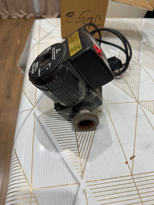 Продам циркуляционный насос