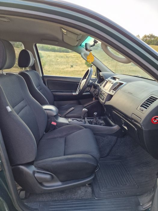 Toyota Hilux 3.0 D-4D (171cp) SR+ Automatic an 2015 euro 5