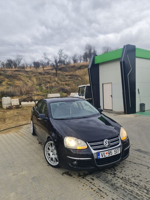 Vând Volkswagen Jetta 1.9