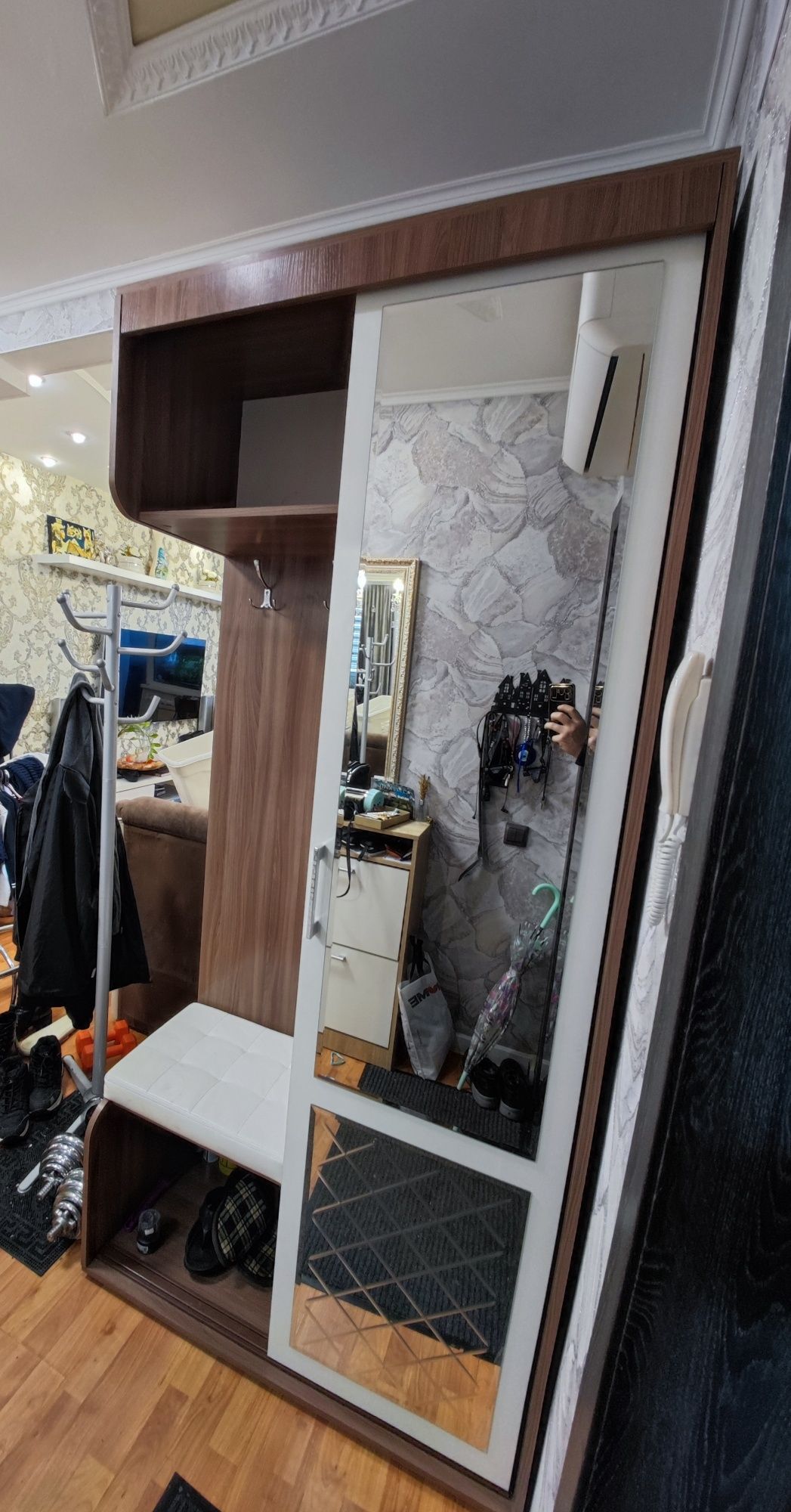 Продам прихожую в отличном состоянии