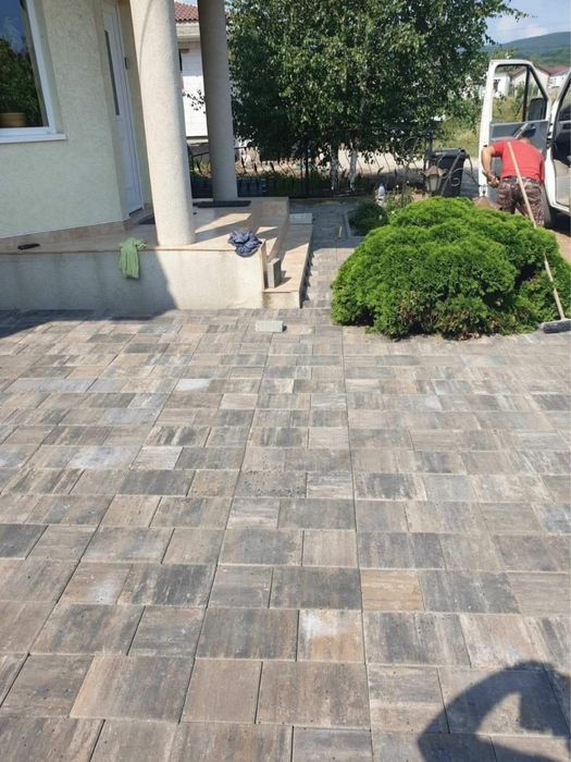 Montaj pavaj firmă cu experiență