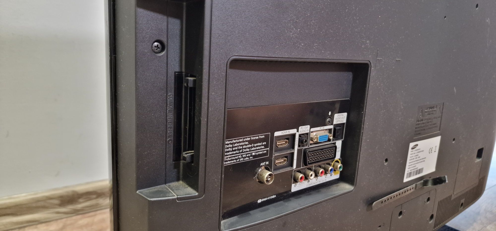 Samsung  LE32B350F1W 32 инча телевизор
