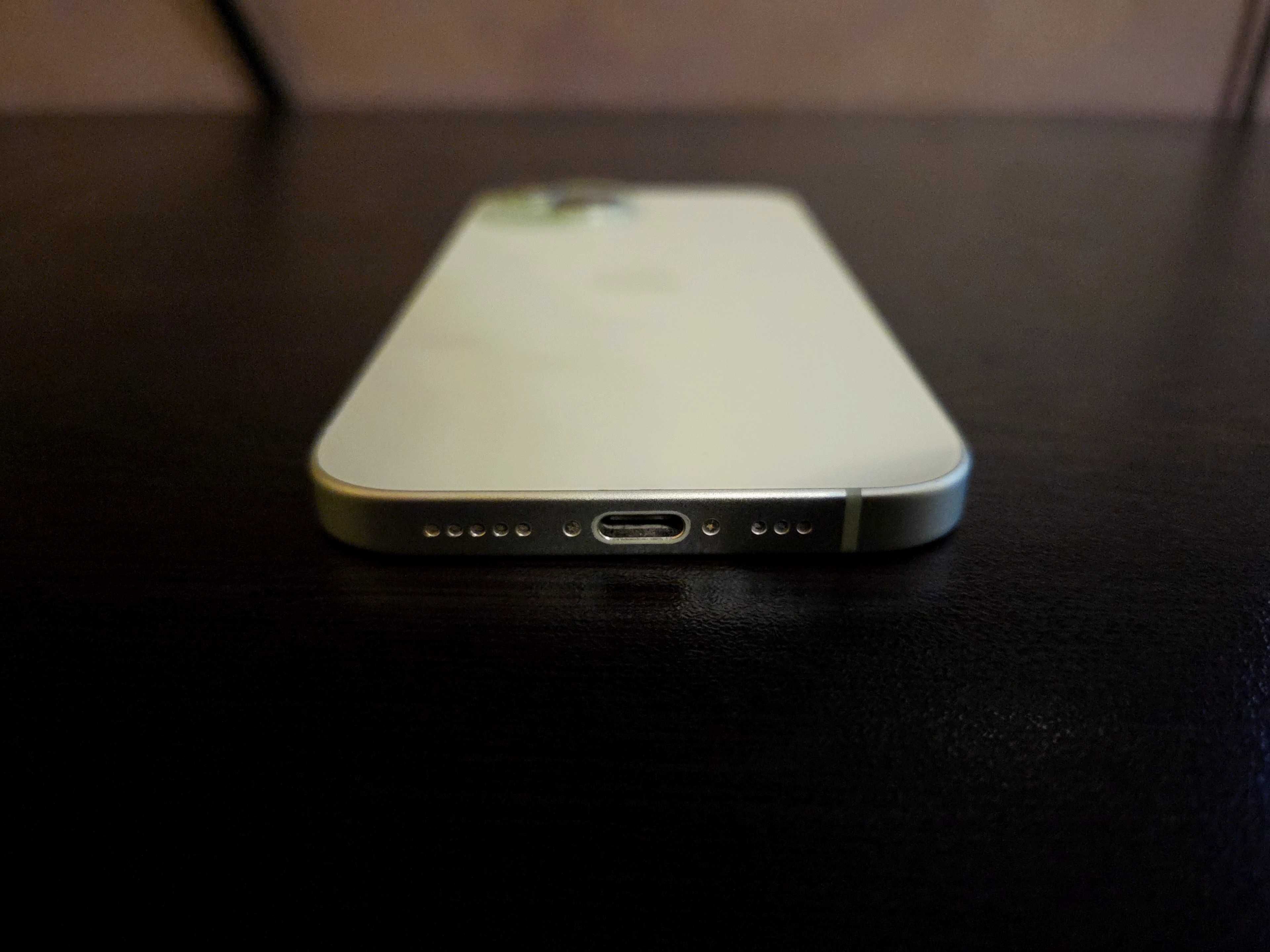 iPhone 15 128GB, Green