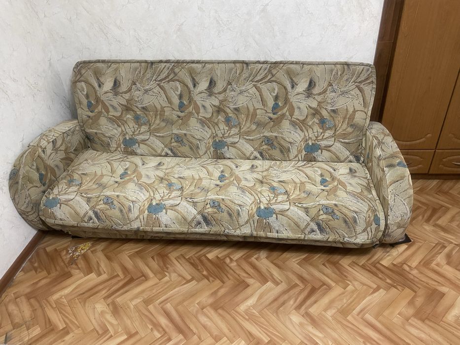 Диван отдам бесплатно