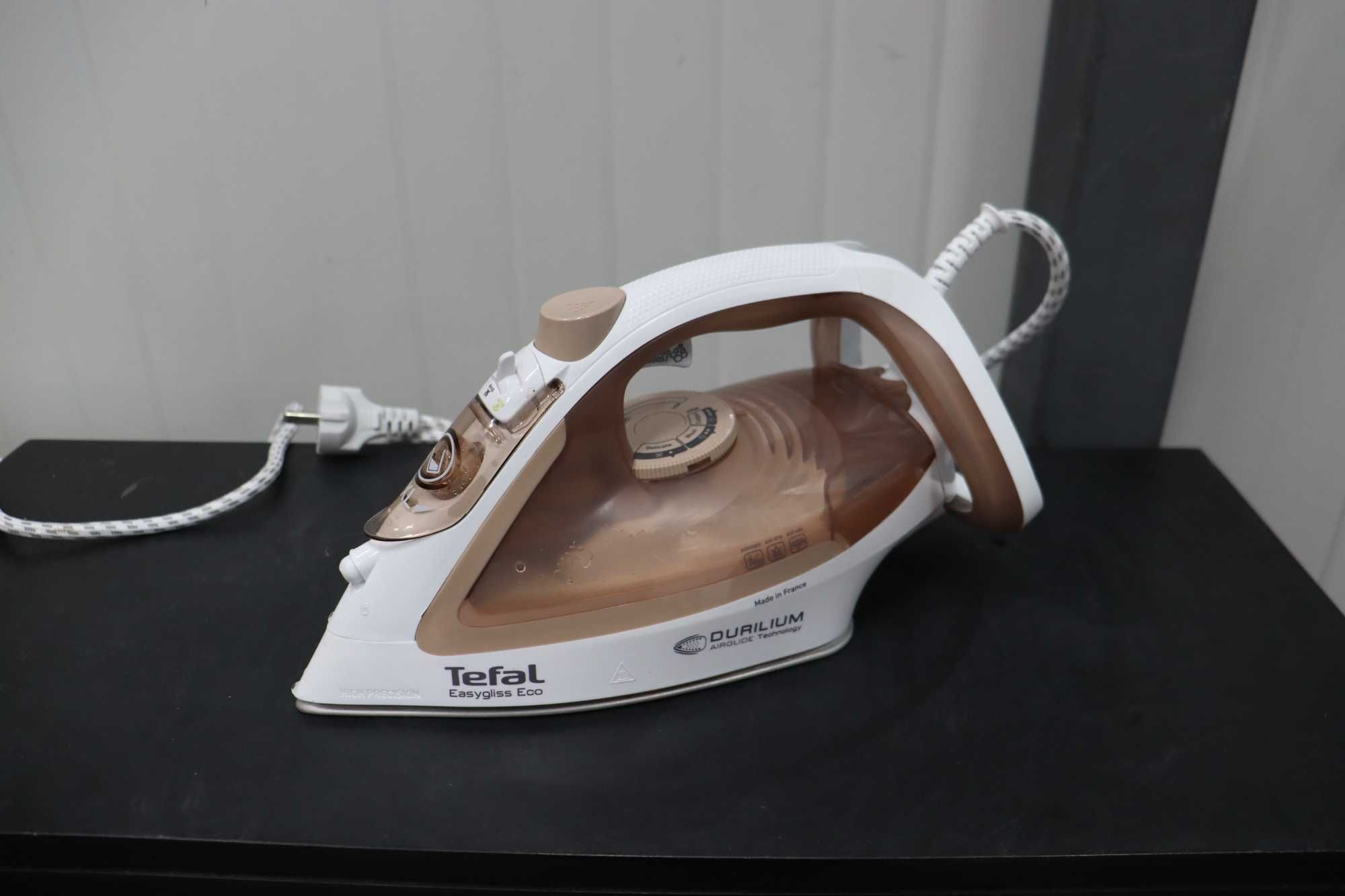 Парна ютия Tefal FV5780 Easygliss Eco 2800W 240g/min Durilium AirGlide