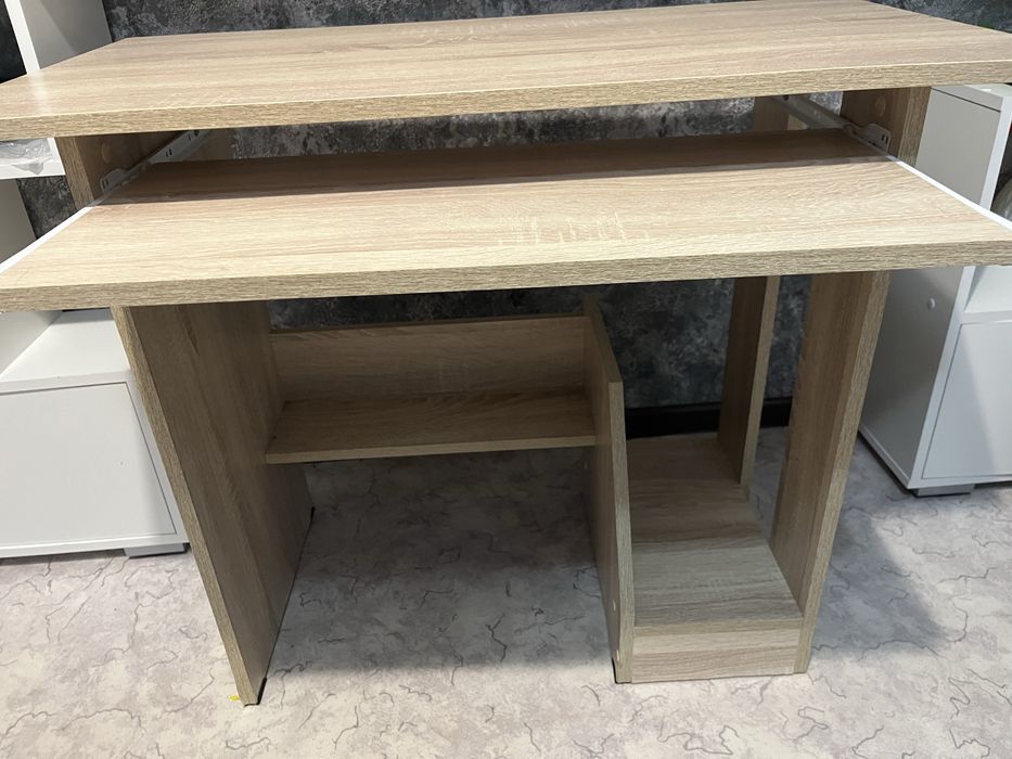 Продам стол компьютерный