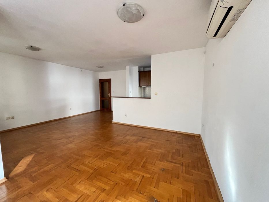 Продава се Тристаен апартамент в София, Манастирски ливади - 94 кв.м за 2341 €/кв.м - Снимка #2