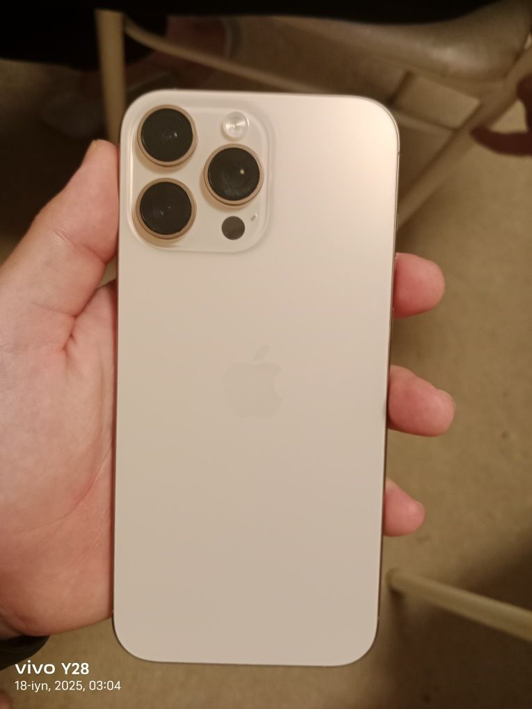 iPhone 16 max 256 tali 176 skil karopka dokument bor xolati yengi