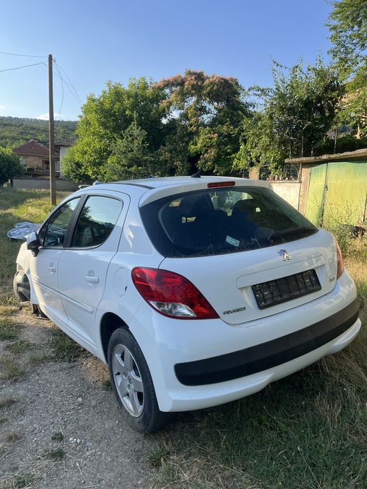 ЗА ЧАСТИ!! Peugeot 207 1.4HDI 2011г