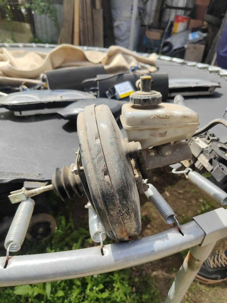 Piese auto Dacia MCV 2007, cârlig, pompa de frână, Airbag-uri
