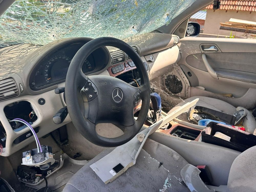 На части Mercedes C200 w203 kompressor газов инж наличен
