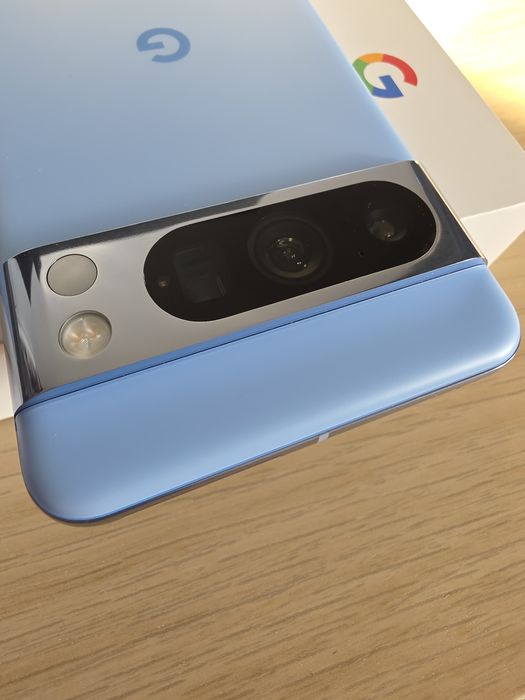 Google Pixel 8 pro 128GB Bay + 4 хубави калъфчета