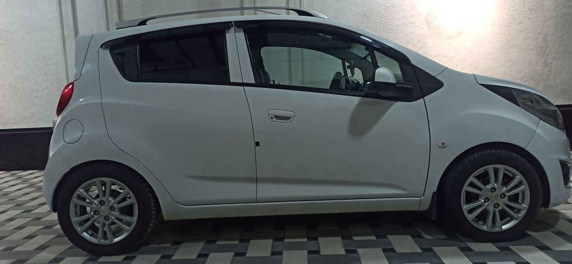Spark pozitya 4 sotiladi