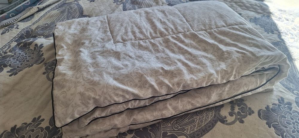 Одеяло пуховое 150×200