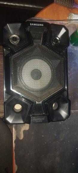 Boxe Samsung PS-J630 Stare Aproape noi sunet clar si puternic