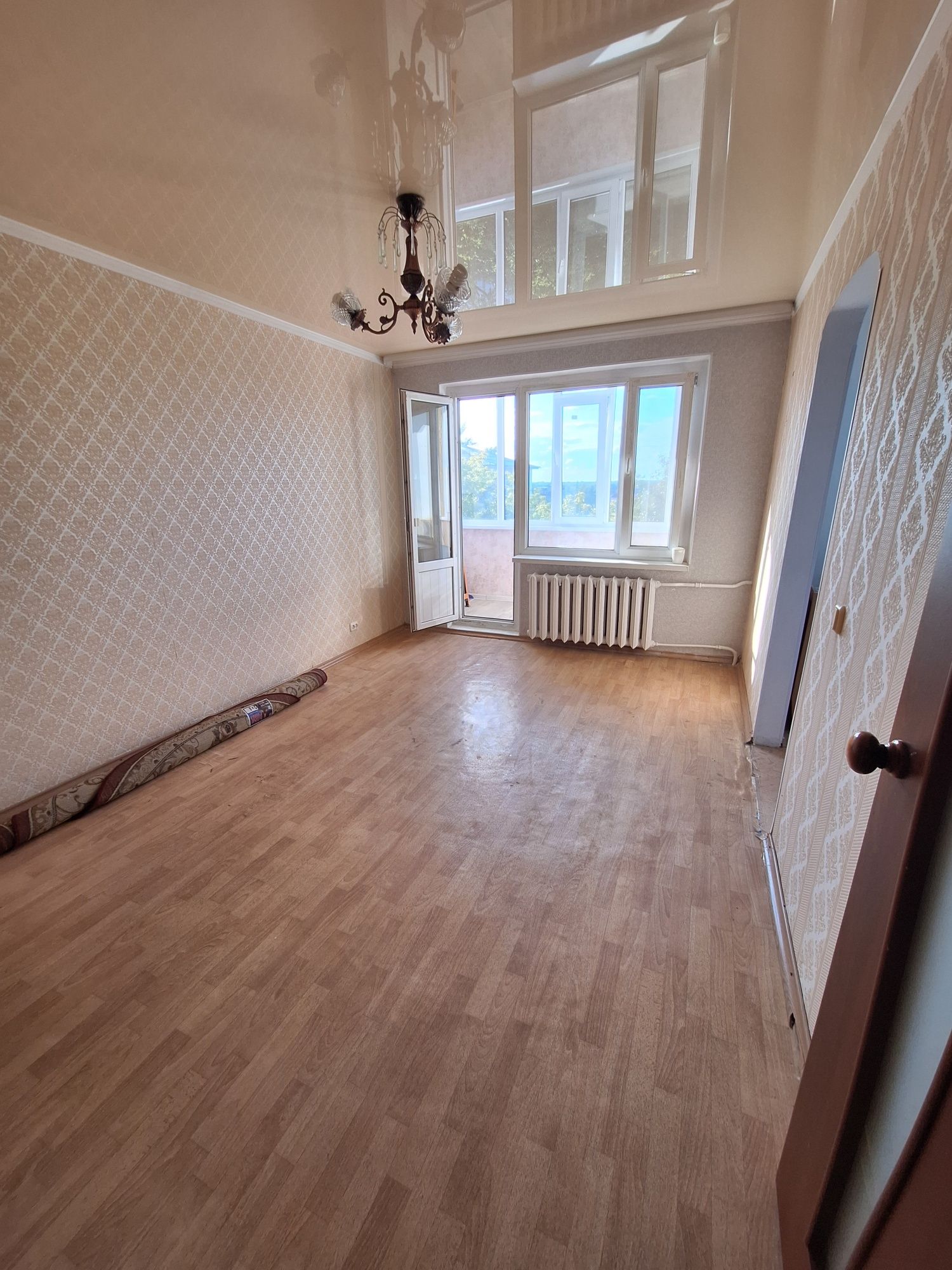 Продаётся 2 комн квартира