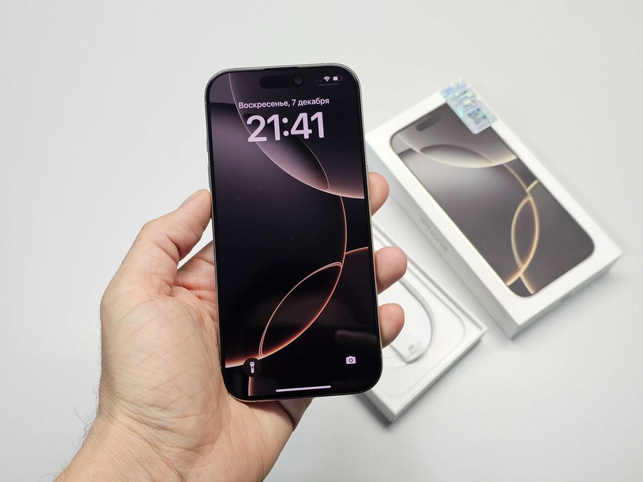 ПРОДАМ iPhone 16 PRO (128GB) Natural Titanium/ SIM. Практический НОВОЕ