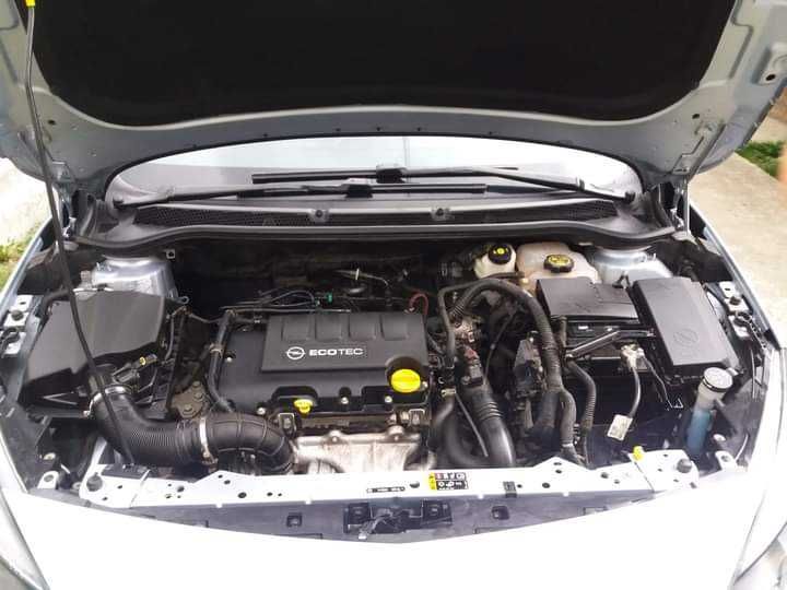 Opel Astra J cutie automata - ca nouă