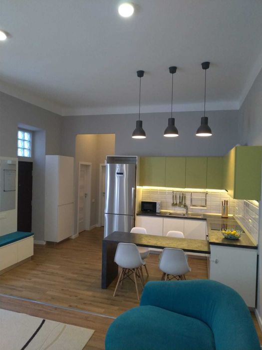 Apartament ultracentral la casă 3 camere – 63 mp, complet renovat