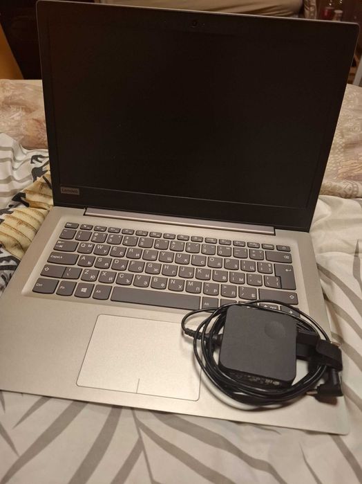 Продава се лаптоп Lenovo