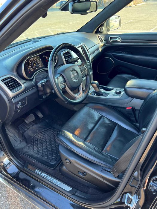 Jeep Grand Cherokee WK2 SUMMIT