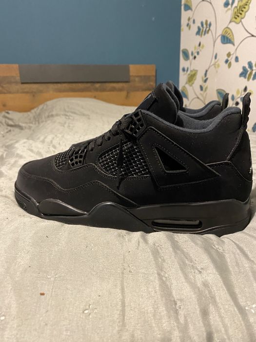 Jordan 4 black cat