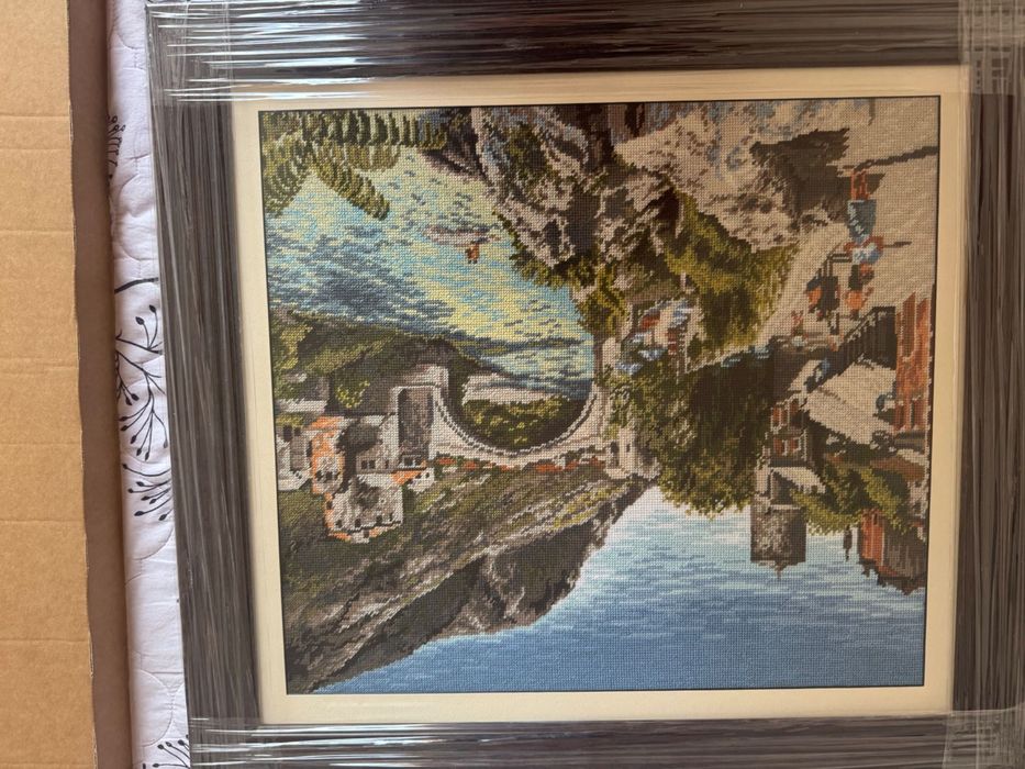 1️⃣ „Мотстар“ – ръчно изработен гоблен с красива рамка 50×60 см