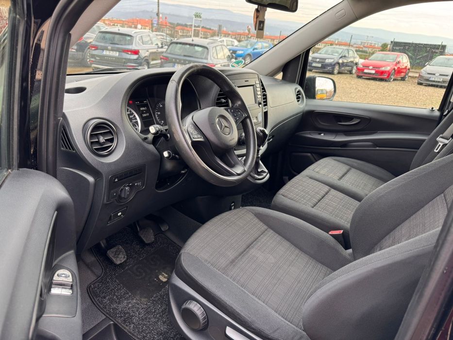 Mercedes-Benz Vito 8+1 Locuri Fab 2015 Motor 1,6 diesel  Km 258000