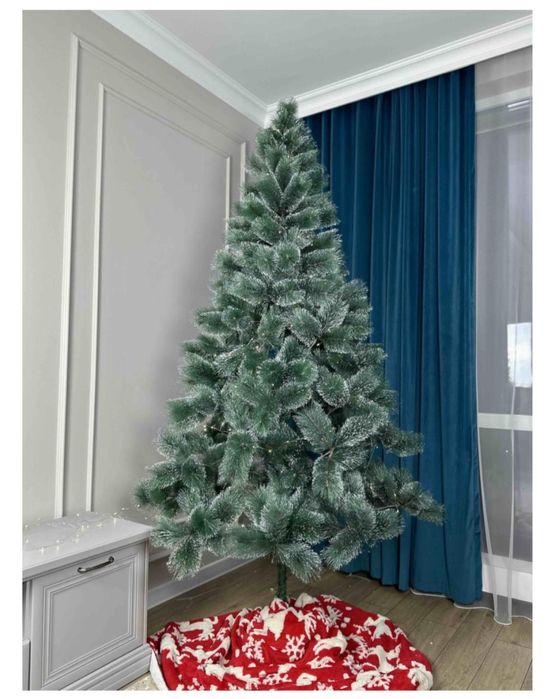 Новогодняя искуственная ёлка