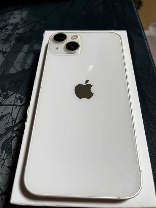 Айфон 13 в идеальном состоянии