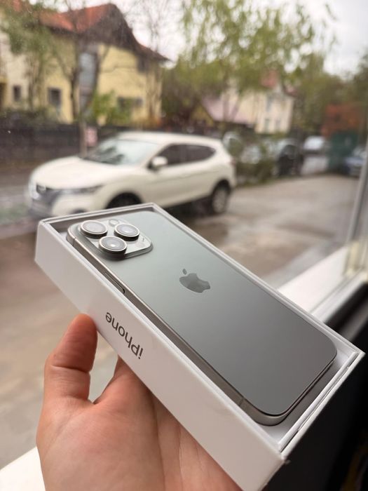 Vand iphone 15 pro max 256gb