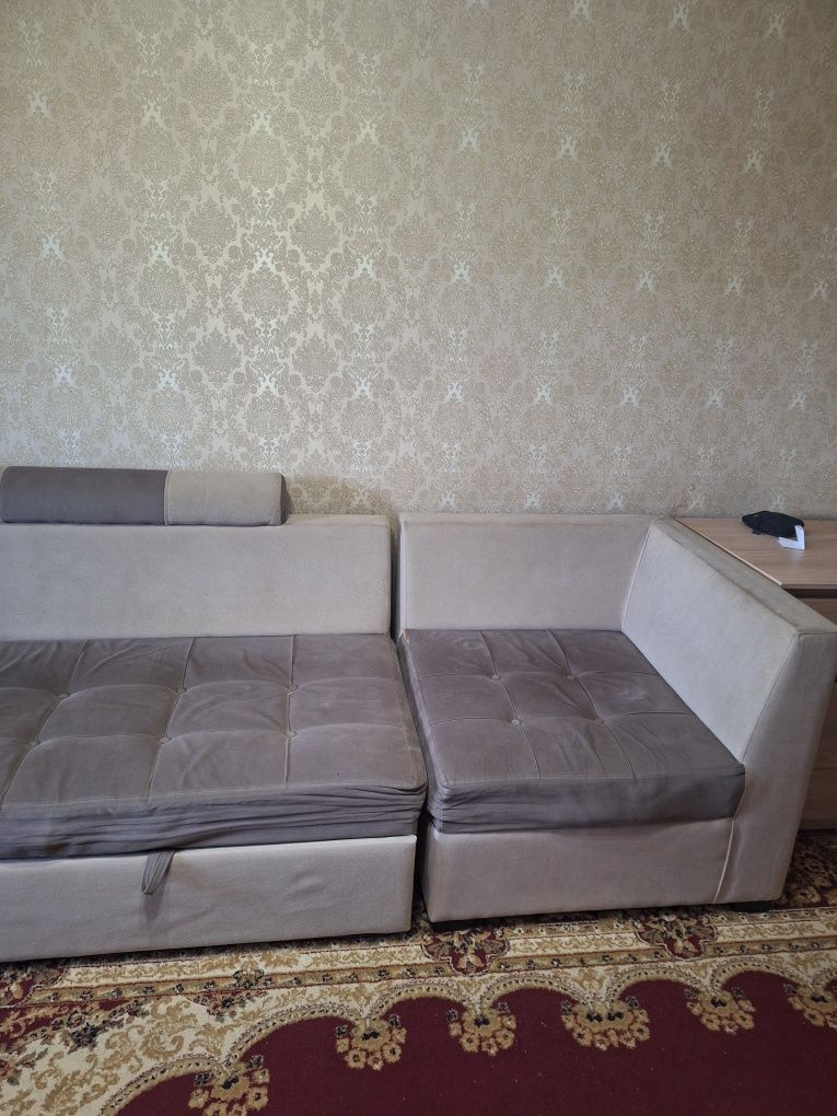 Диван б/у, длинна 3.8 м