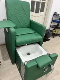 Продаю педикюрное кресло