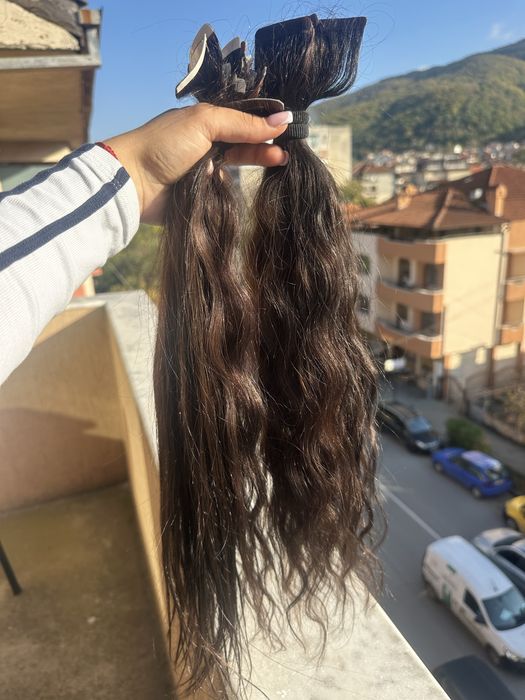 Естествена коса в кафяво