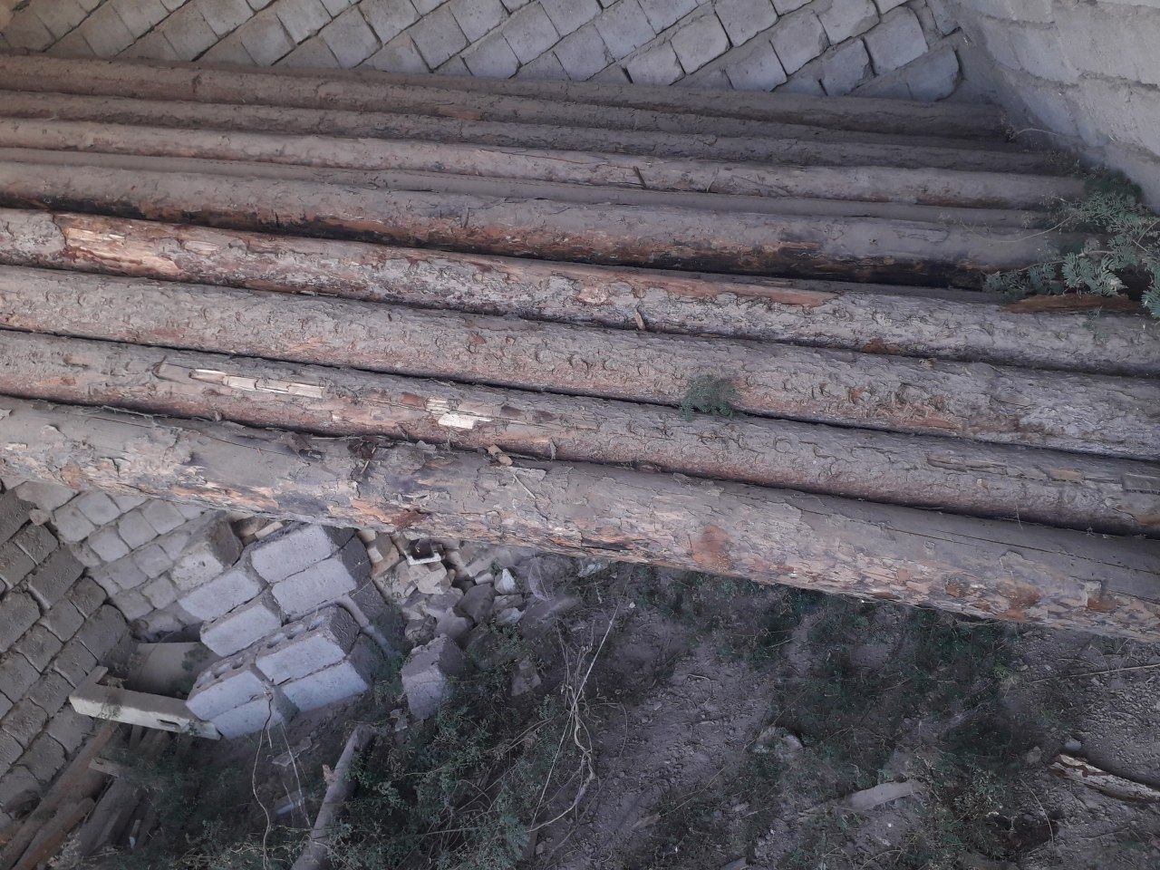 Bulor va shular sotiladi