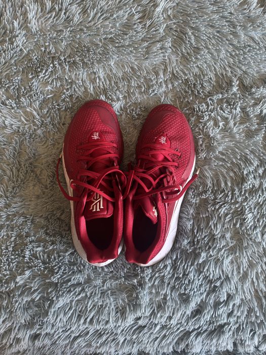 Баскетболни обувки Kyie 2 Low Tb