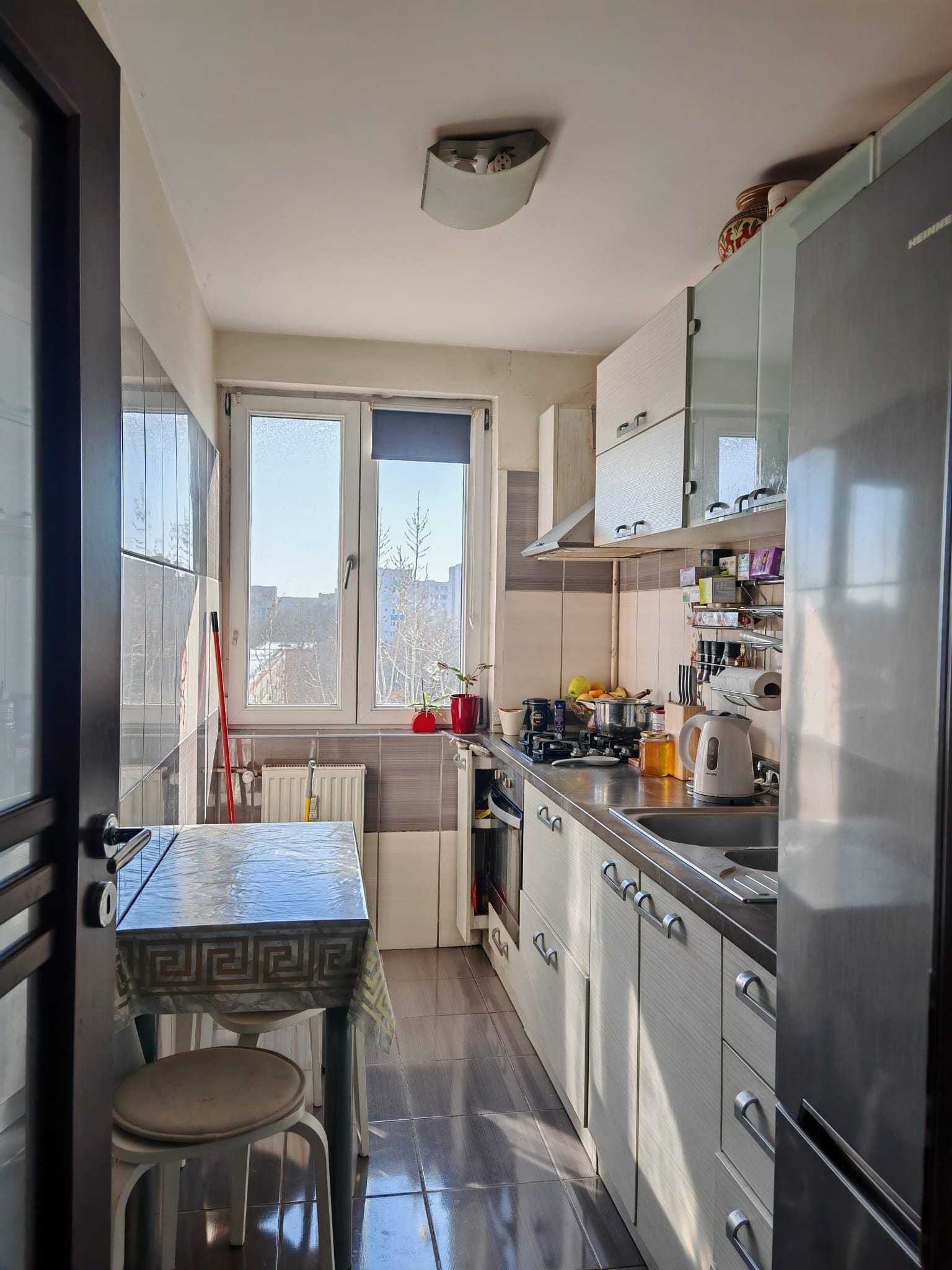 Vanzare apartament 2 camere mobilat, utilat Bdul Alexandru Obregia